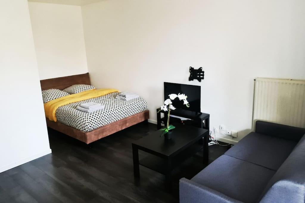 Le Jules Val - Studio Cosy En Residence + Parking + Wi-Fi Evry-Gregy-sur-Yerre Exterior foto