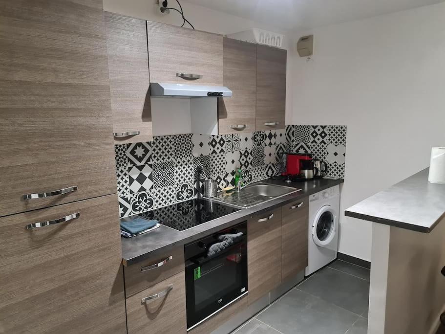 Le Jules Val - Studio Cosy En Residence + Parking + Wi-Fi Evry-Gregy-sur-Yerre Exterior foto